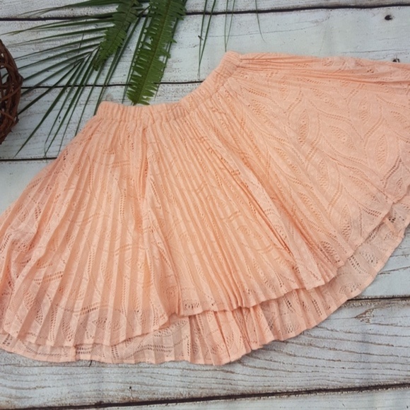Urban Outfitters Dresses & Skirts - Pins & Needles Pleated Peach Skirt